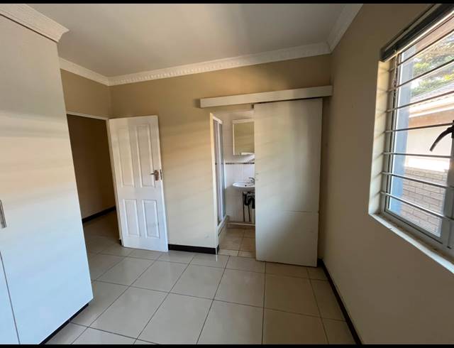 4 BEDROOM SIMPLEX TO LET IN HILLARY